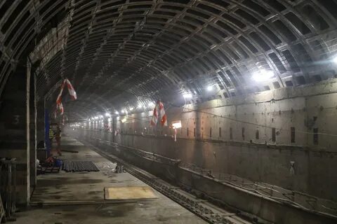 Станция метро на общественном