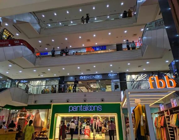 Парус плаза проект. Шымкента шоппинг. Шымкент плаза торговый центр. Тц diamond plaza магазин. Podium plaza шымкент.