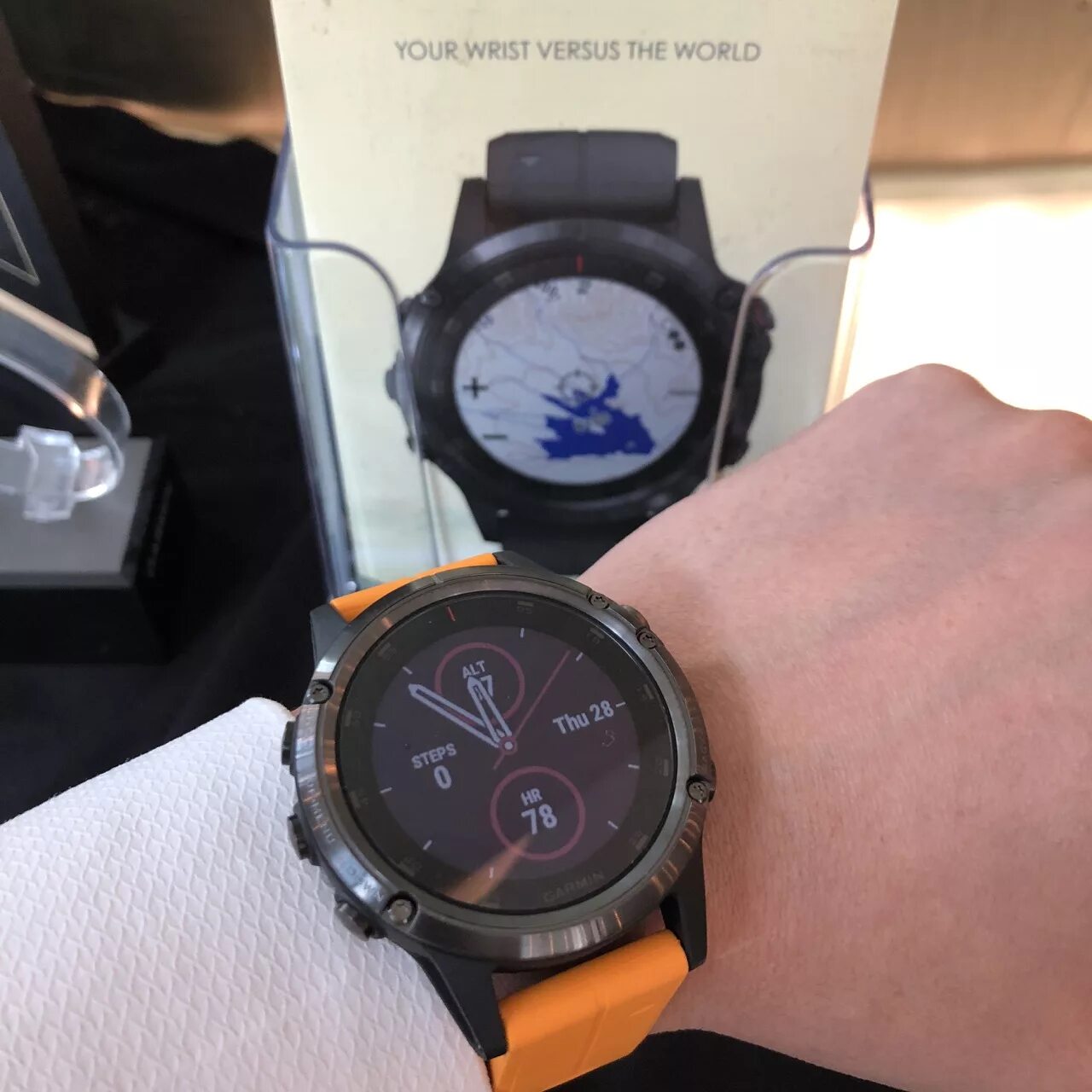 Garmin fenix 5 titanium. Garmin fenix 5s. garmin fenix 5 plus sapphire titanium. fenix 5x plus on hand. garmin fenix 5 фото.