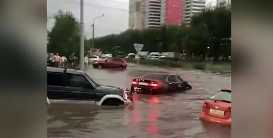 Ливень в Красноярске. Ливень в Москве. Потоп в Красноярске 2021. Ливень в Красноярске 20 июня 2021 года.