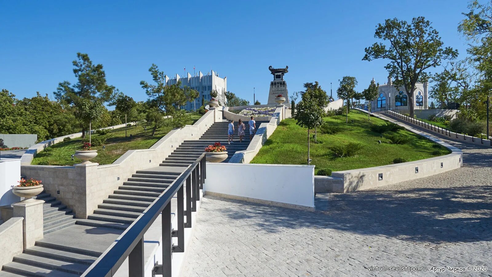 Парк Ахматовой Севастополь. Матросский парк Севастополь. Троицкий парк Севастополь. Сквер Севастополь.