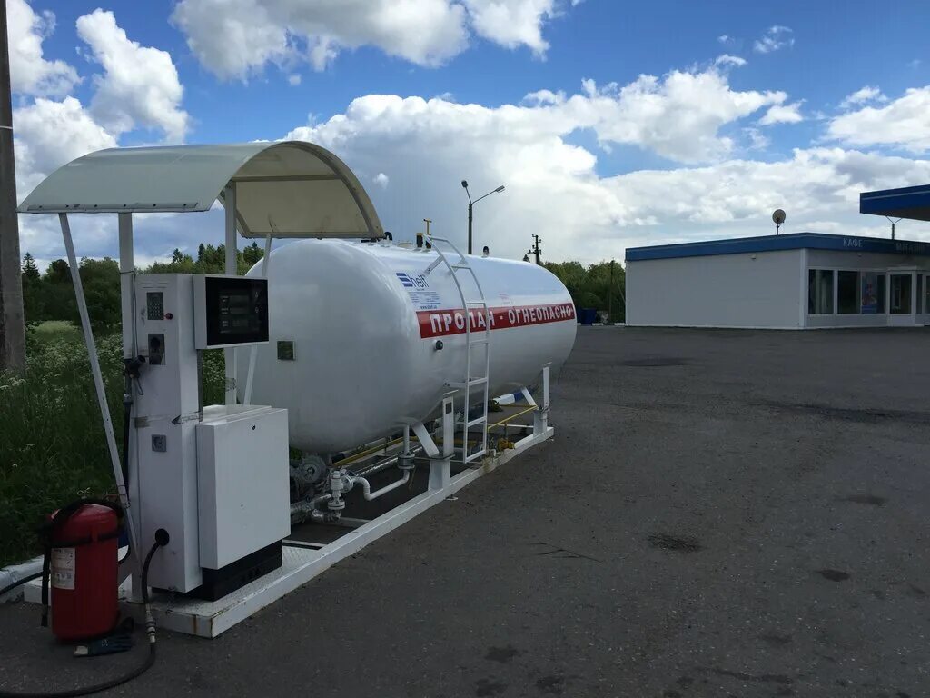 Автомобильные газонаполнительные станции. Азс санкт-петербург. Макет пропан заправки. Газомоторное топливо. Кировск ленинградская область газовая заправка.
