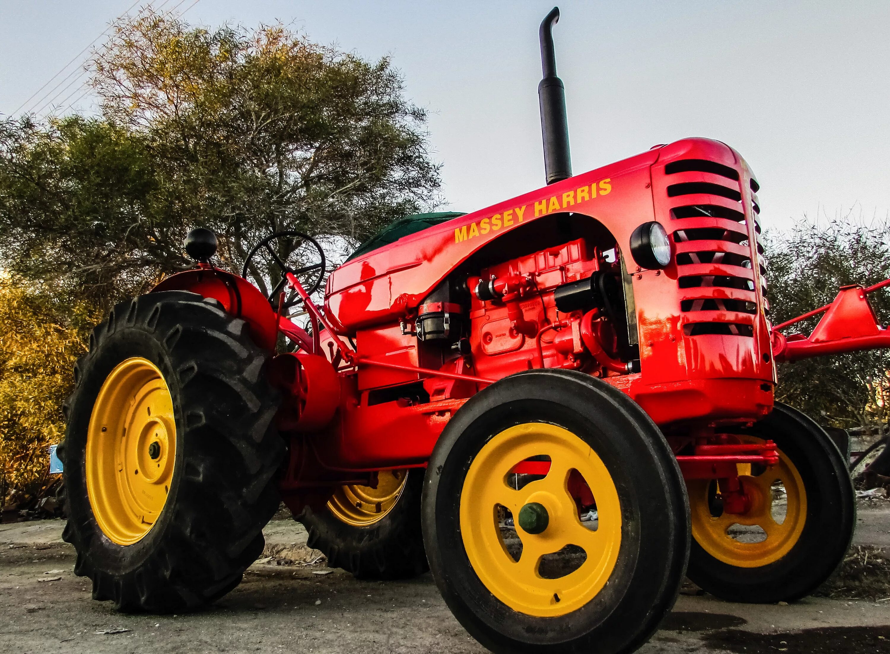 Авто тракторный. Трактор. Машины и тракторы. Американские трактора. Трактор красный трактор.