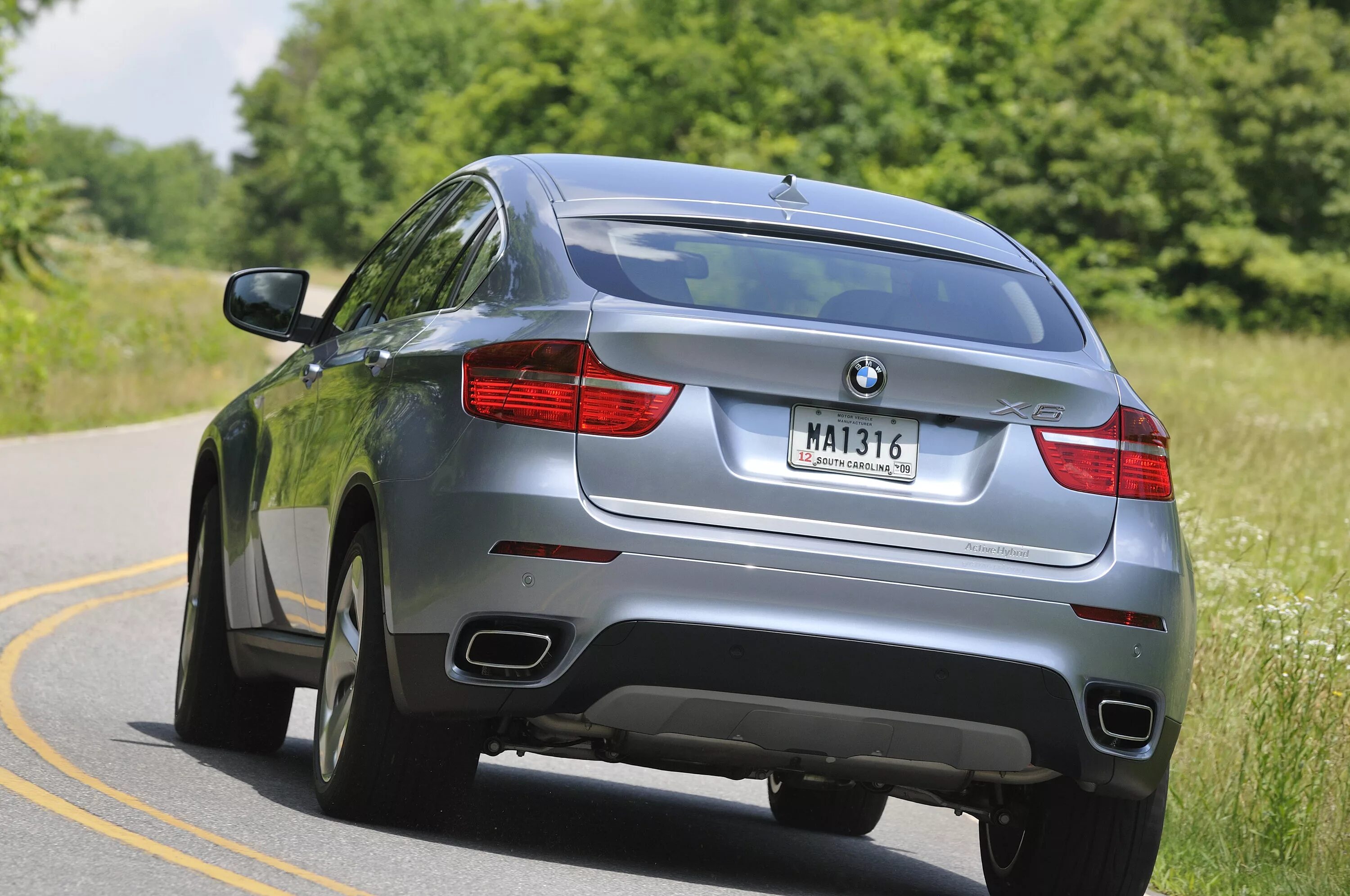 BMW x6 ACTIVEHYBRID.