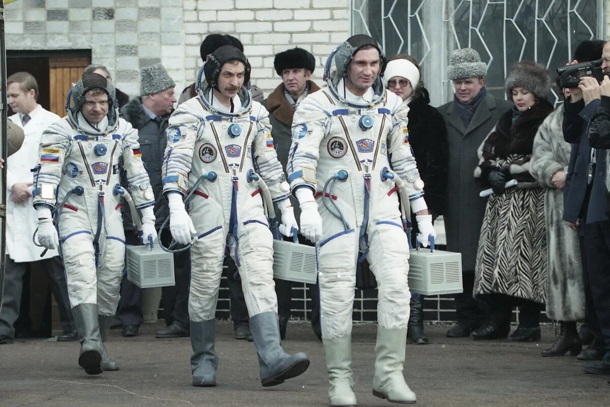 Сколько летчиков космонавтов. Циблиев космонавт.