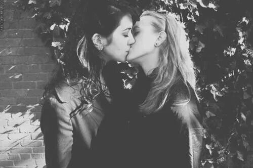 Lesbian all her. Первая лесбийская любовь. Красивая лесбийская любовь. Lesbian all her. Lesbian all her.