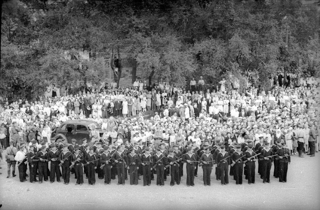 Парад в харбине 16 сентября. Харбин парад Победы 1945. Парад в Харбине 1945г. Советско японской войн 1945 в Харбине.