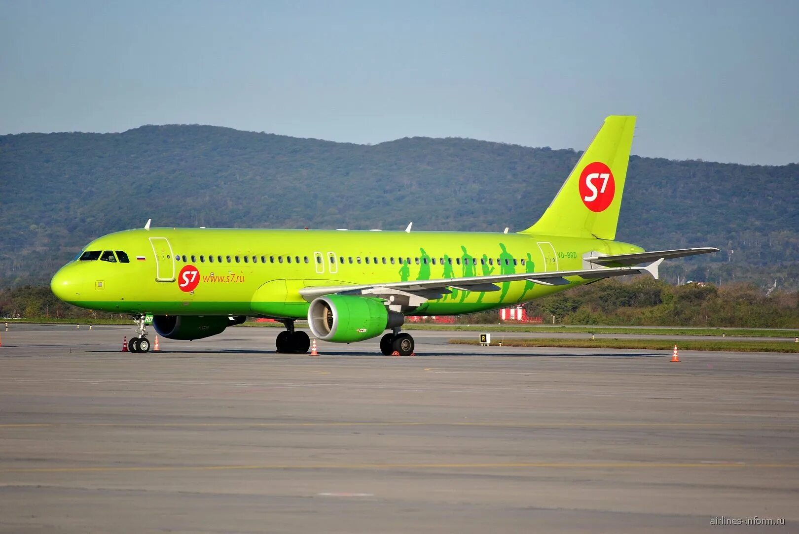 Зе севен. Самолёты авиакомпании s7 Airlines. Самолет Джей Севен. А319 Нео. S7 - Siberia Airlines.