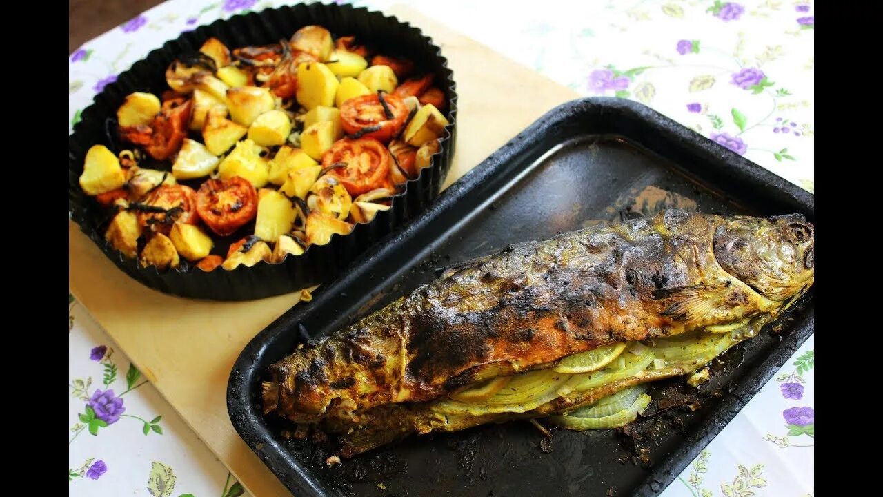 Рыба в русской печи. Блюда из печи. Печь топится. Огонь в русской печи. Печь на соломе.