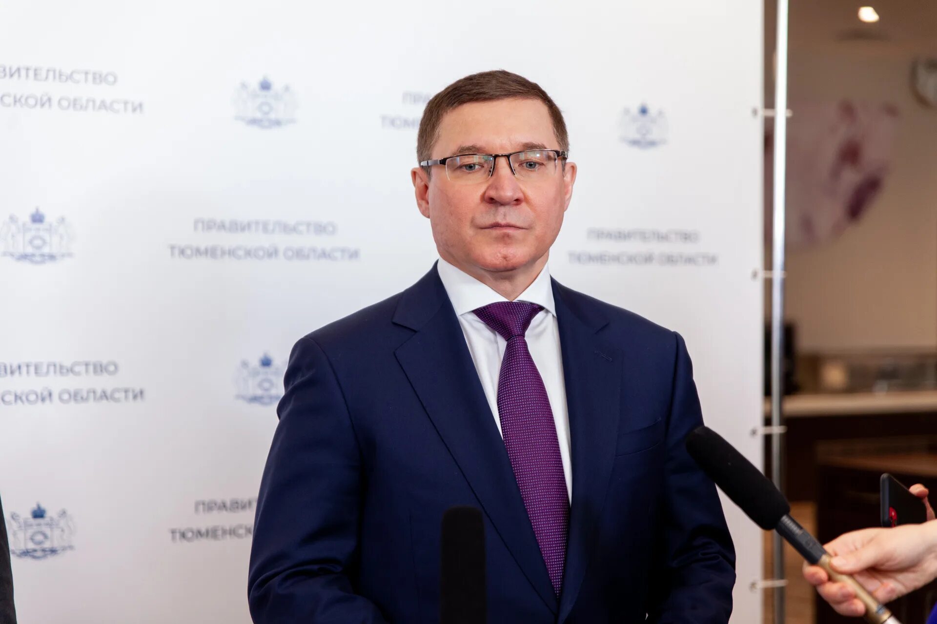 Александр моор губернатор возложение. Тюменские политики. Директор департамента лесного комплекса леонид остроумов. Тюменские политики. Белявский павел викторович заместитель губернатора.