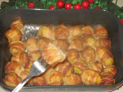 Картошка с беконом в сметане в духовке