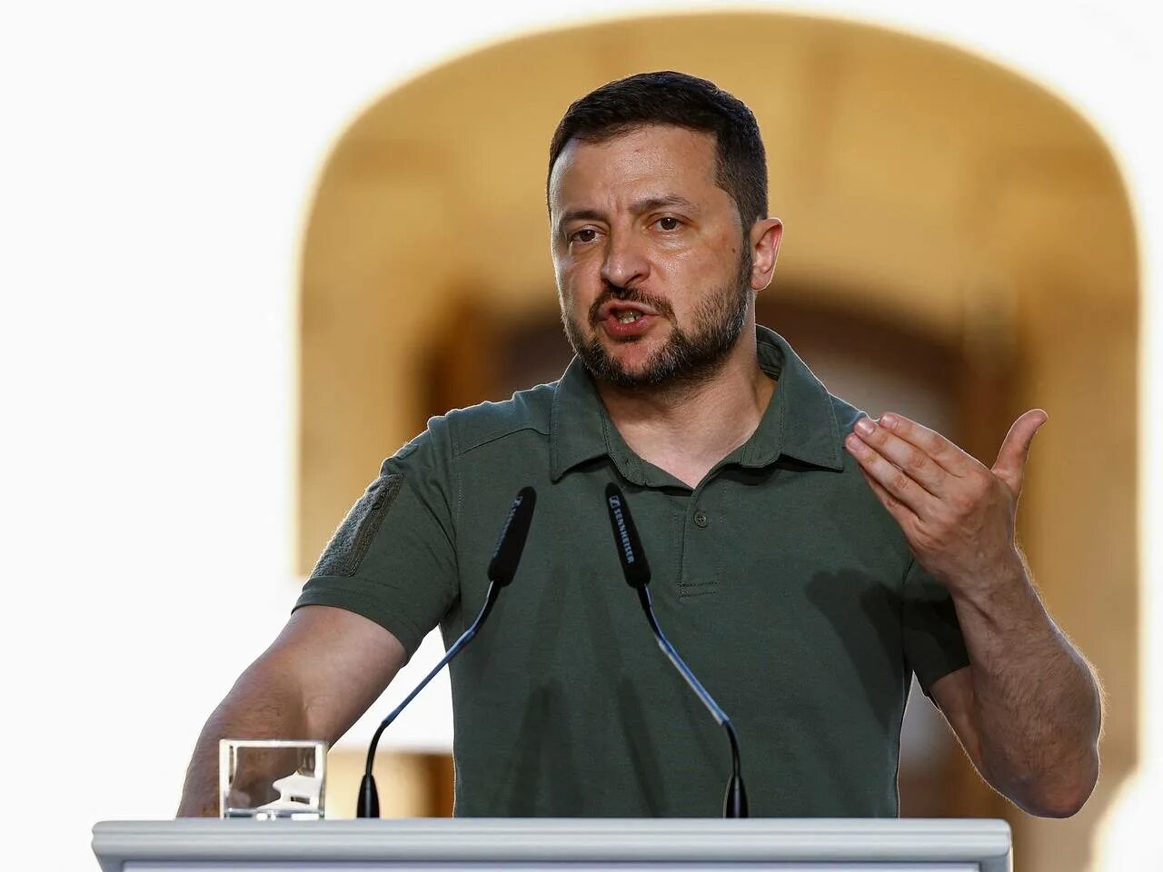 Зеленскому не рады. Зеленскому не рады. Volodymyr zelenskyy. Зеленскому не рады. Зеленскому не рады.