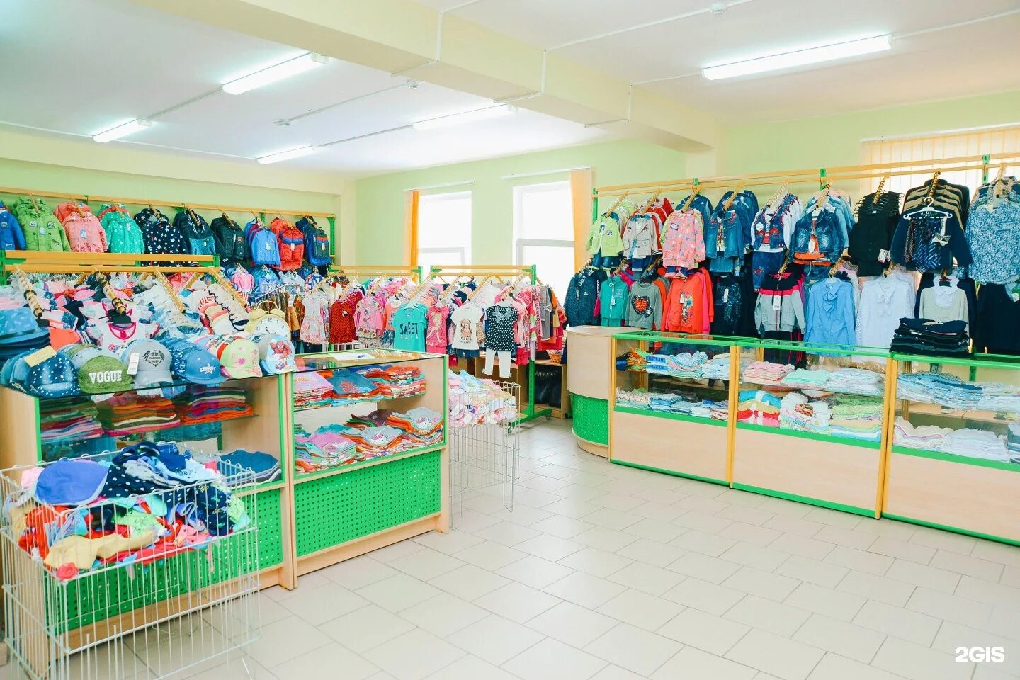 игрушкин мир игрушки. детки конфетки магазин детских. магазин игрушек. детские товары омск. карусель детский магазин.