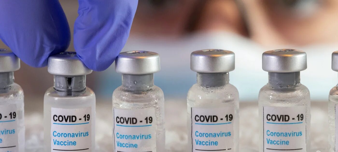 Больше вакцин. Вакцина от Covid-19. Covid vaccine Covid - 19 vaccine. Вакцина картинки. Вакцинация от коронавируса.