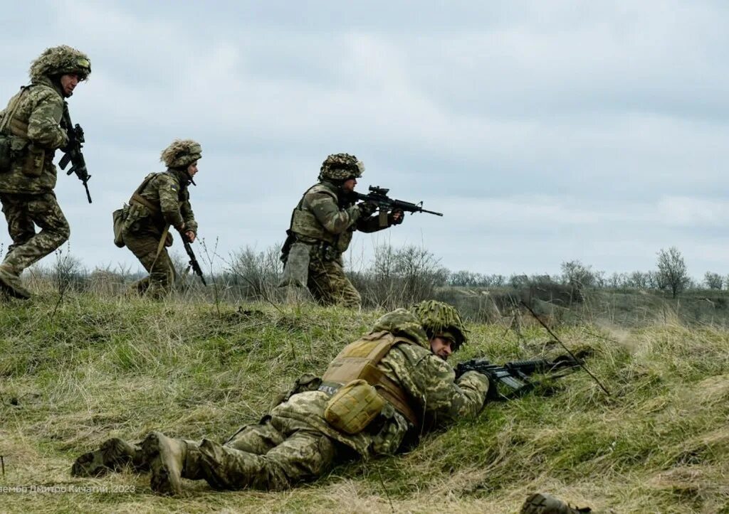 Военные россии против военных украины. Военные фотографии. Военные России.