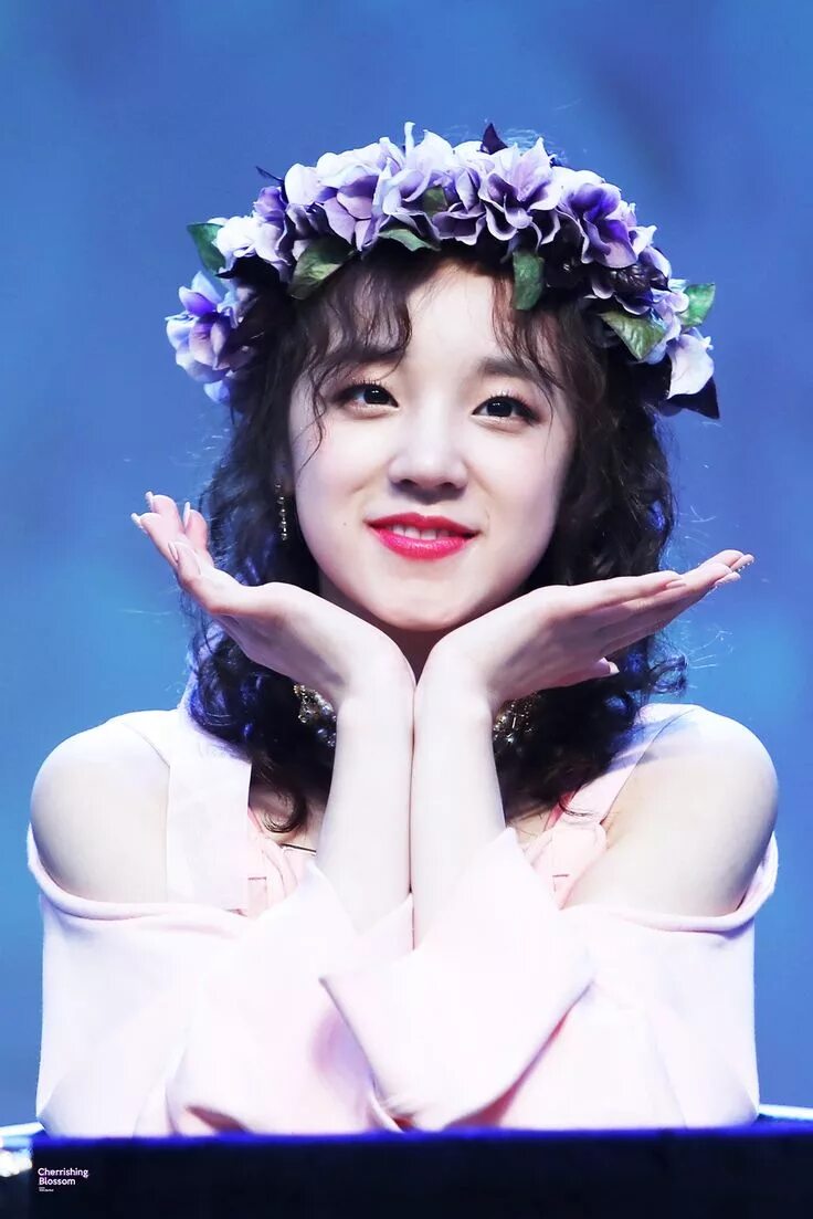 Юци g idle. Yuqi g idle. (g)i-dle yuqi. song yuqi. сон юци.