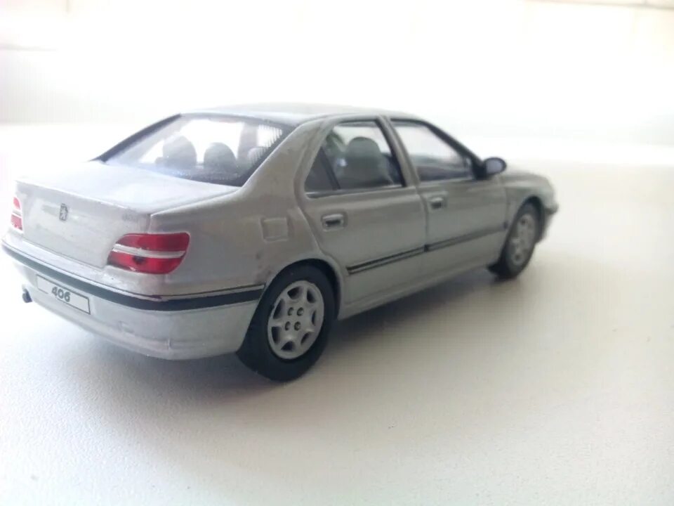 Peugeot 406 1/43. Peugeot 406 модель масштабная. Масштабная модель Peugeot 406 Taxi. Пежо 406 1/43 Hongwell.