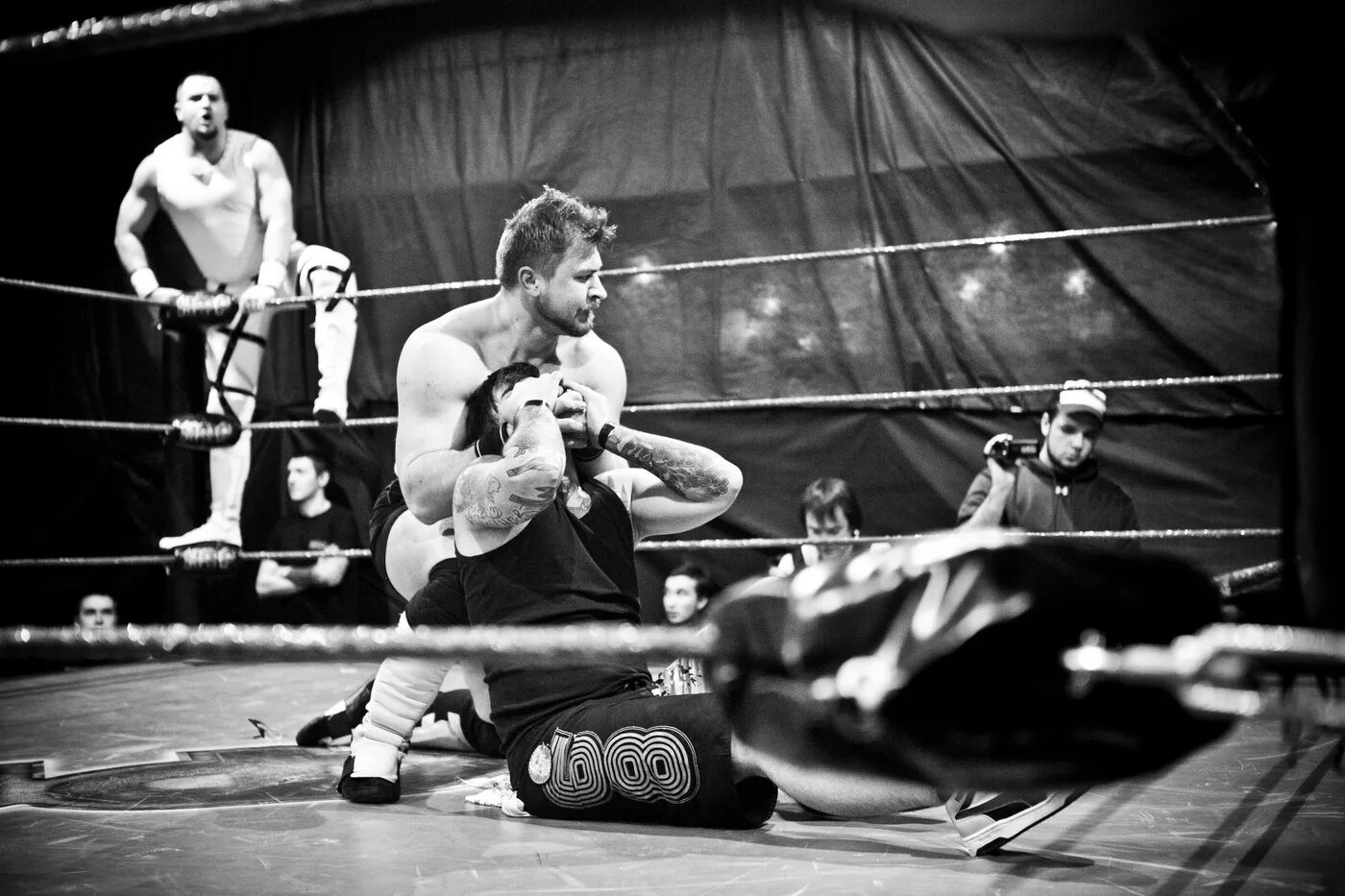 Жизнь борьба. Жизнь борьба победа. Мотивирующие цитаты для достижения цели. Бой с самим собой. Статусы про силу.