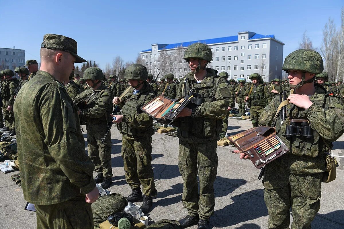 Командир роты вс РФ. Боевая подготовка ВДВ. Сухопутные войска Воронежская область. Строевой смотр роты.