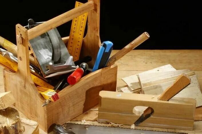 Столярный день рождения. Плотник мультяшный. Плотник - столяр, краснодеревщик. День плотника. День плотника.