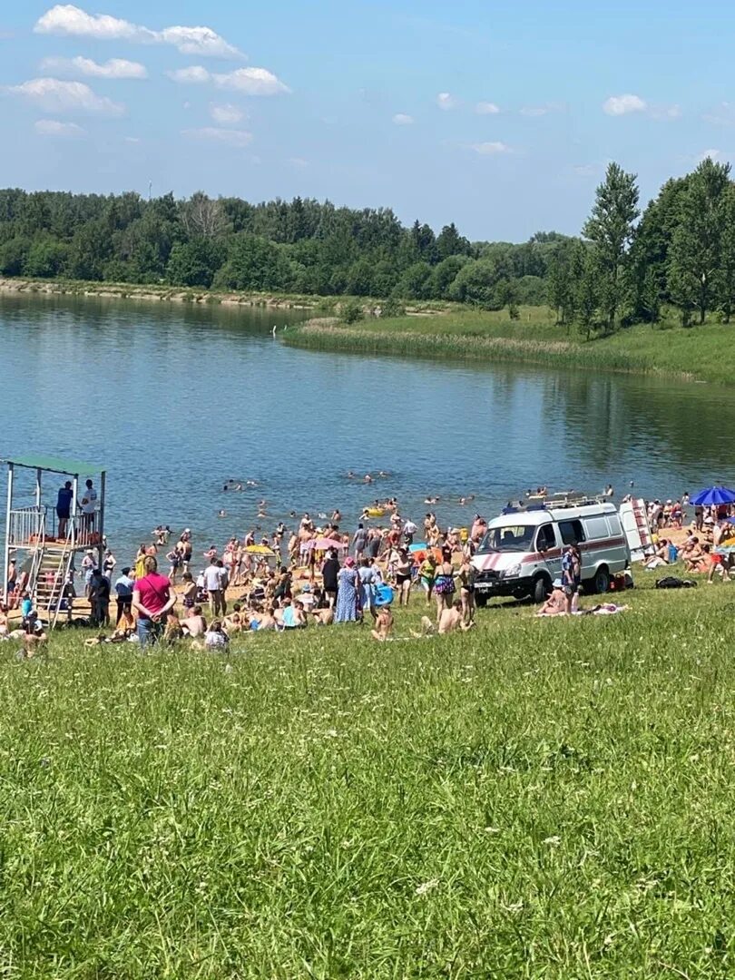 Это дмитров детка в контакте подслушано. Синьковское водохранилище Дмитровский. Синьковская плотина Дмитров. Синьковское водохранилище Дмитровский район пляж. Синьковское водохранилище пляж.