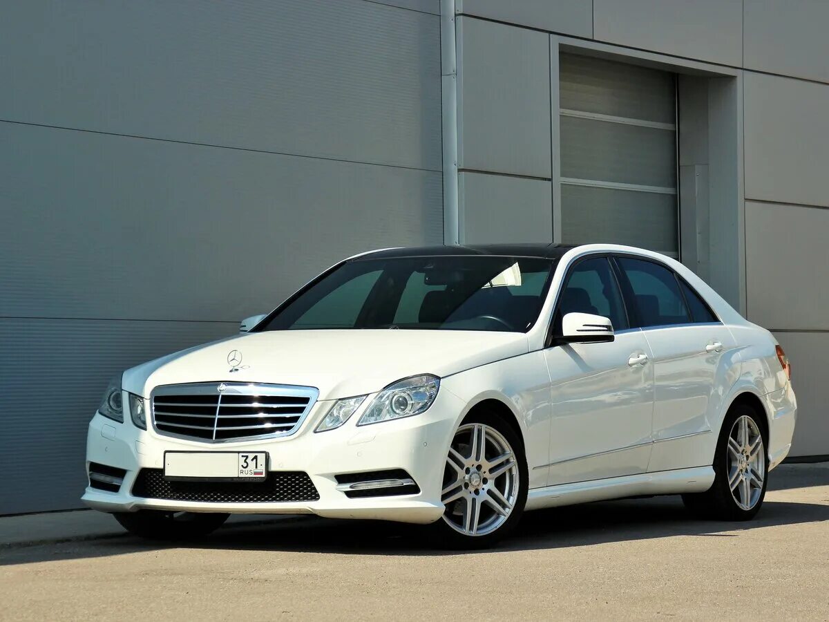 212 кузов купить. Mercedes Benz e200 w212. Мерседес Бенц е200. Мерседес е200 w212. Мерседес е200 212.