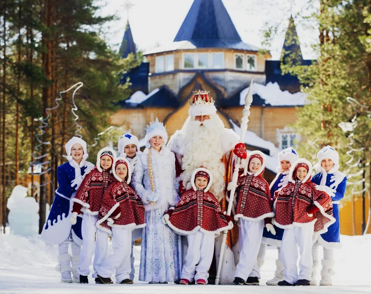 дед мороз великий устюг. есть ли дед мороз в великом устюге. дед мороз великий устюг. вотчина деда мороза великий устюг летом. дед мороз великий великий устюг.