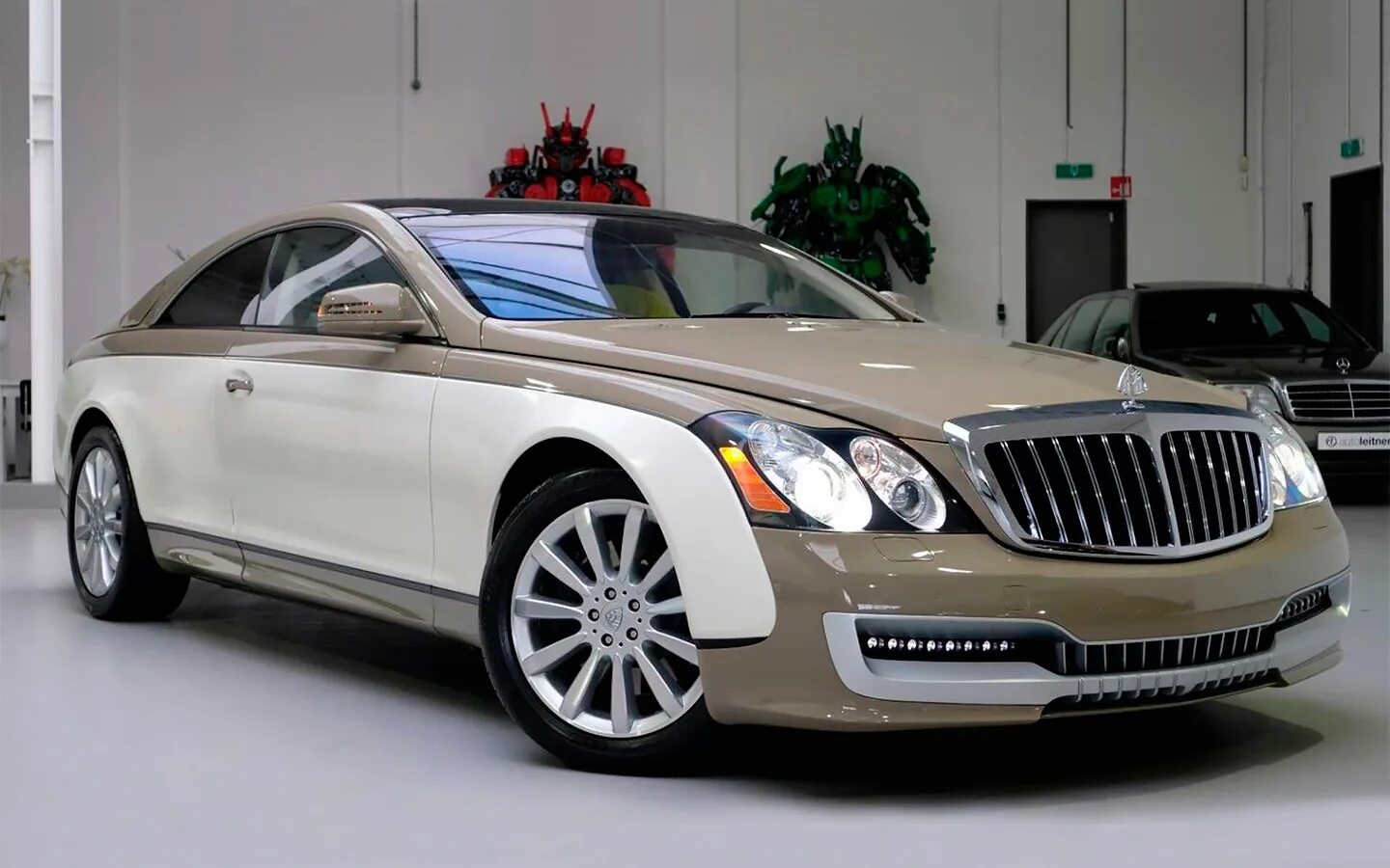 Что такое майбах. Maybach 57s. Maybach 57s Coupe. Купе Maybach 57s. Мерседес Майбах 57s.