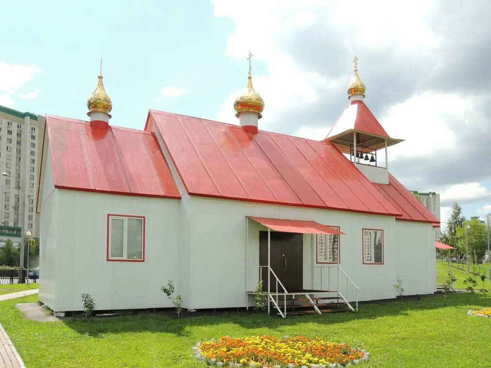 храм анатолия и протолеона в марьино. храмовый комплекс в парке артема боровика. храм анатолия и протолеона на братиславской. храм анатолия и протолеона в марьино. храм в марьино анатолия и протолеона храмовый комплекс.