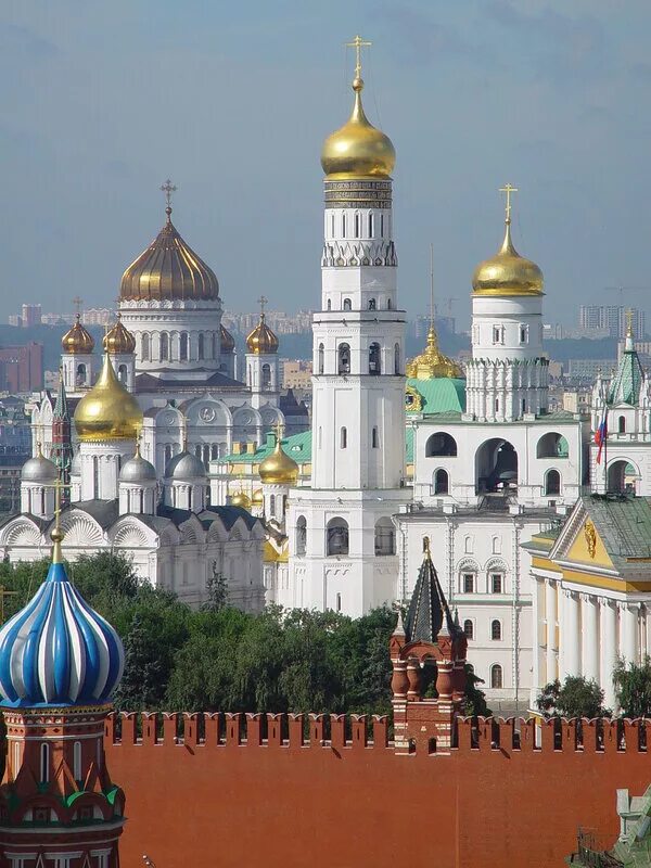 Златоглавая россия многоликая текст. Москва золотоглавая. Златоглавые соборы в Москве. Храмы церкви купола Москва златоглавая. Москва златоглавая звон колоколов царь-пушка Державная.