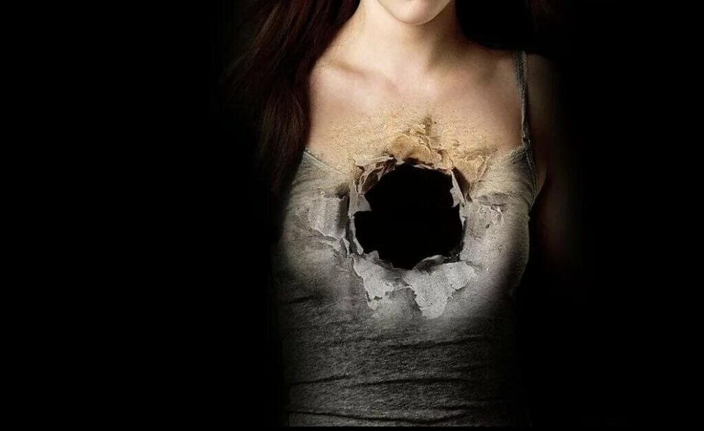 Девушка в бездне. Темный колодец. Девушка и ее дыра. Девочка черная дыра. Девушка с отверстием в груди.