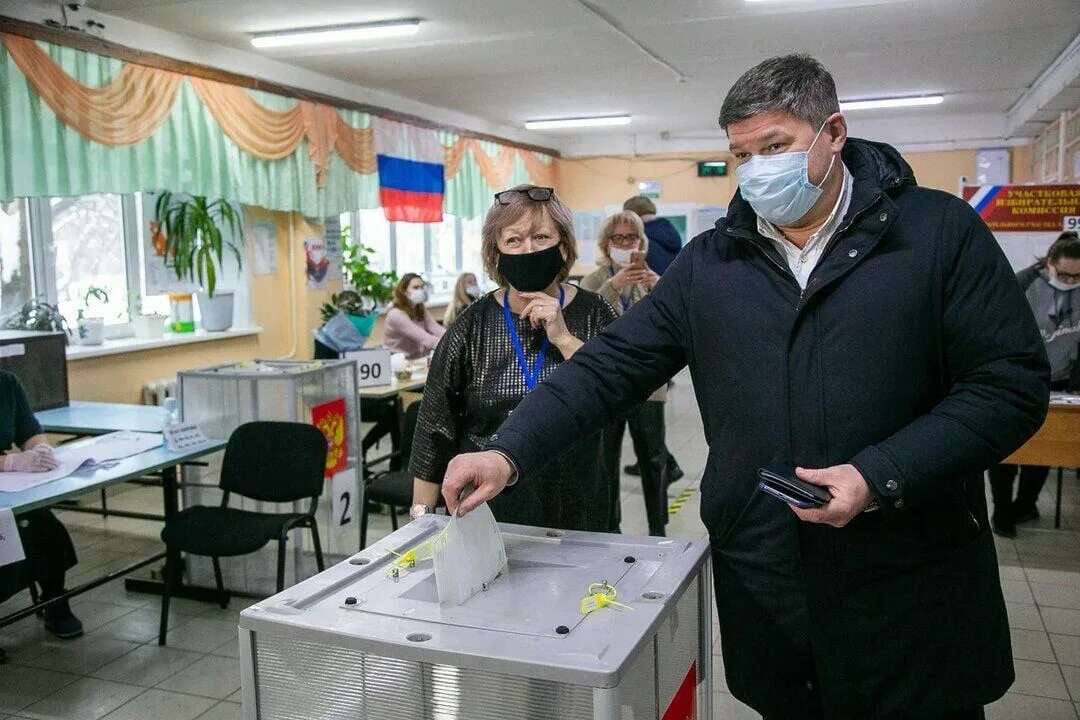 Явка на голосование сегодня. Выборы совета депутатов. Выборы РФ. Голосование на выборах. Как проходят выборы.