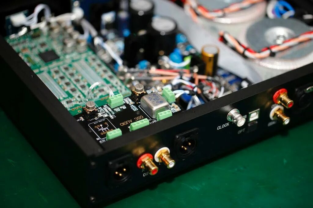 Audio-gd r8 mark ii r2r. Musician draco r2r dac. Holo audio spring dac - r2r. Osc audio r2r dac. Купить акустику r2r audio fr15a.