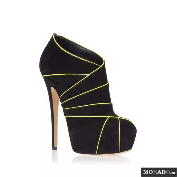 Casadei pumps темно серый. Ботильоны casadei 1r752l100gloca000. Ботильоны casadei. Касадей ботильоны женские. Касадей ботильоны женские.