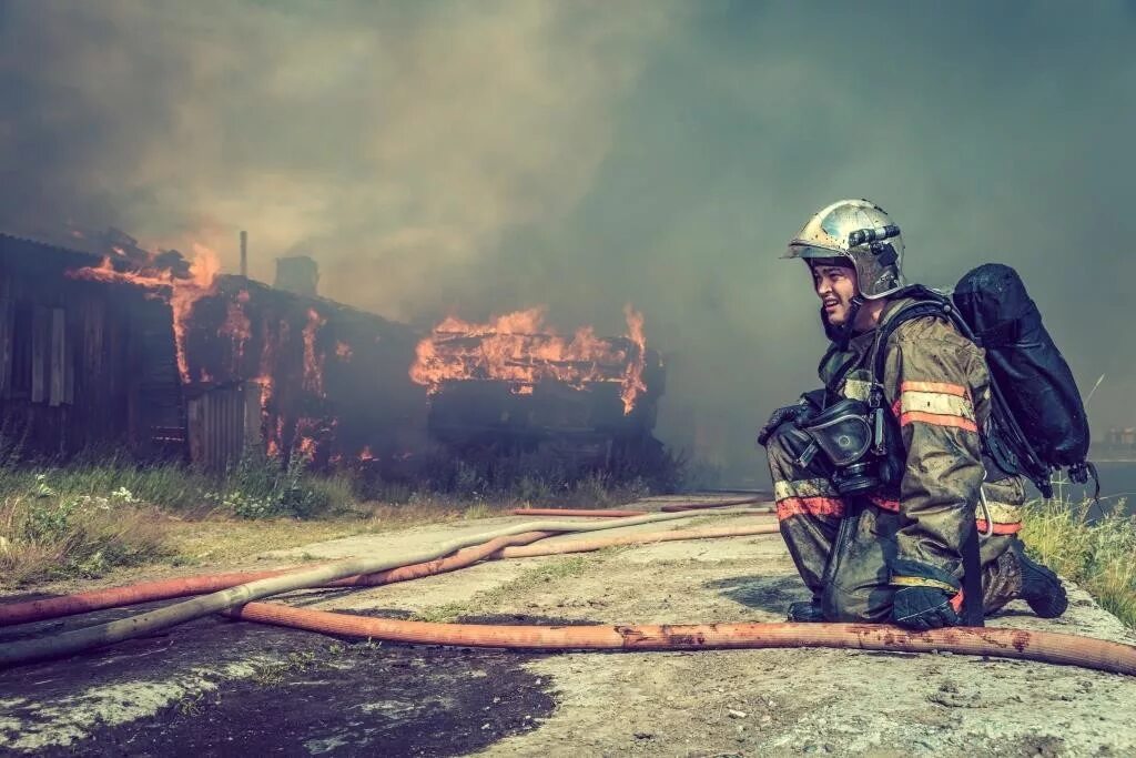 Фото с днем пожарной охраны. Пожарная охрана. День пожарной охраны России. Пожарные России. Пожарная охрана фон.