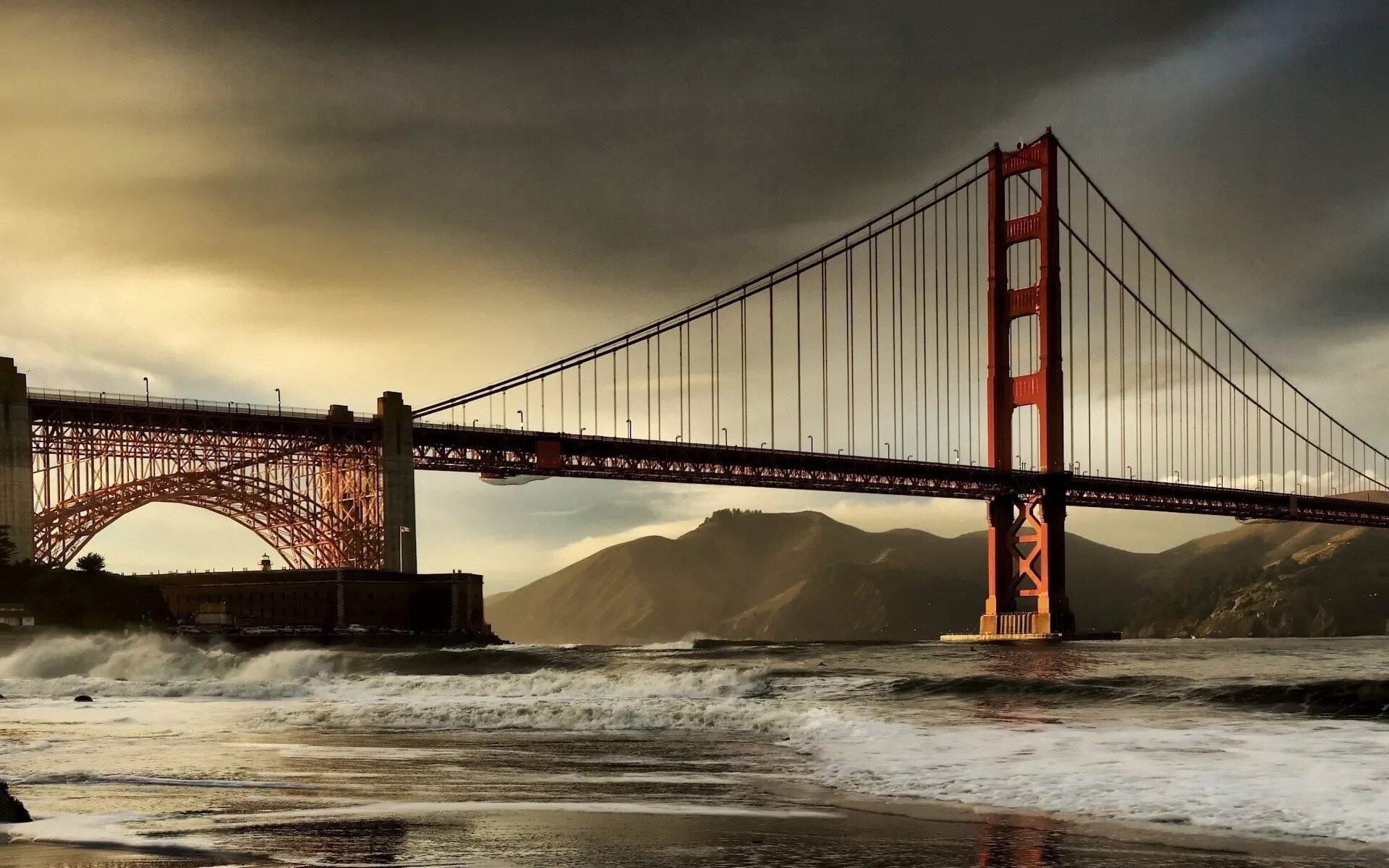 Высокие обои. Бруклинский мост Сан Франциско. Мост золотые ворота в Сан-Франциско. Мосты Golden Gate Bridge в Сан-Франциско. Мост Голден гейт Сан Франциско обои.