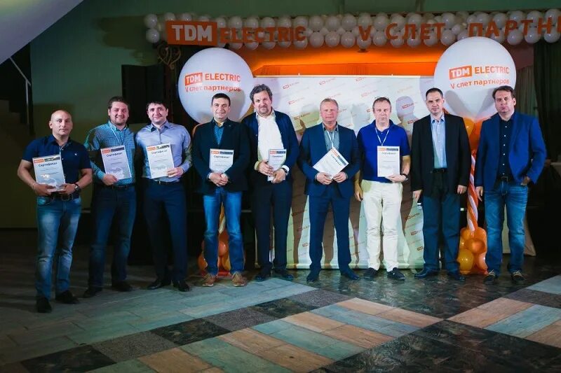 Провод СИП-4 4х120 00000008177 Партнер Электро НН купить в Москве оптом и в розн