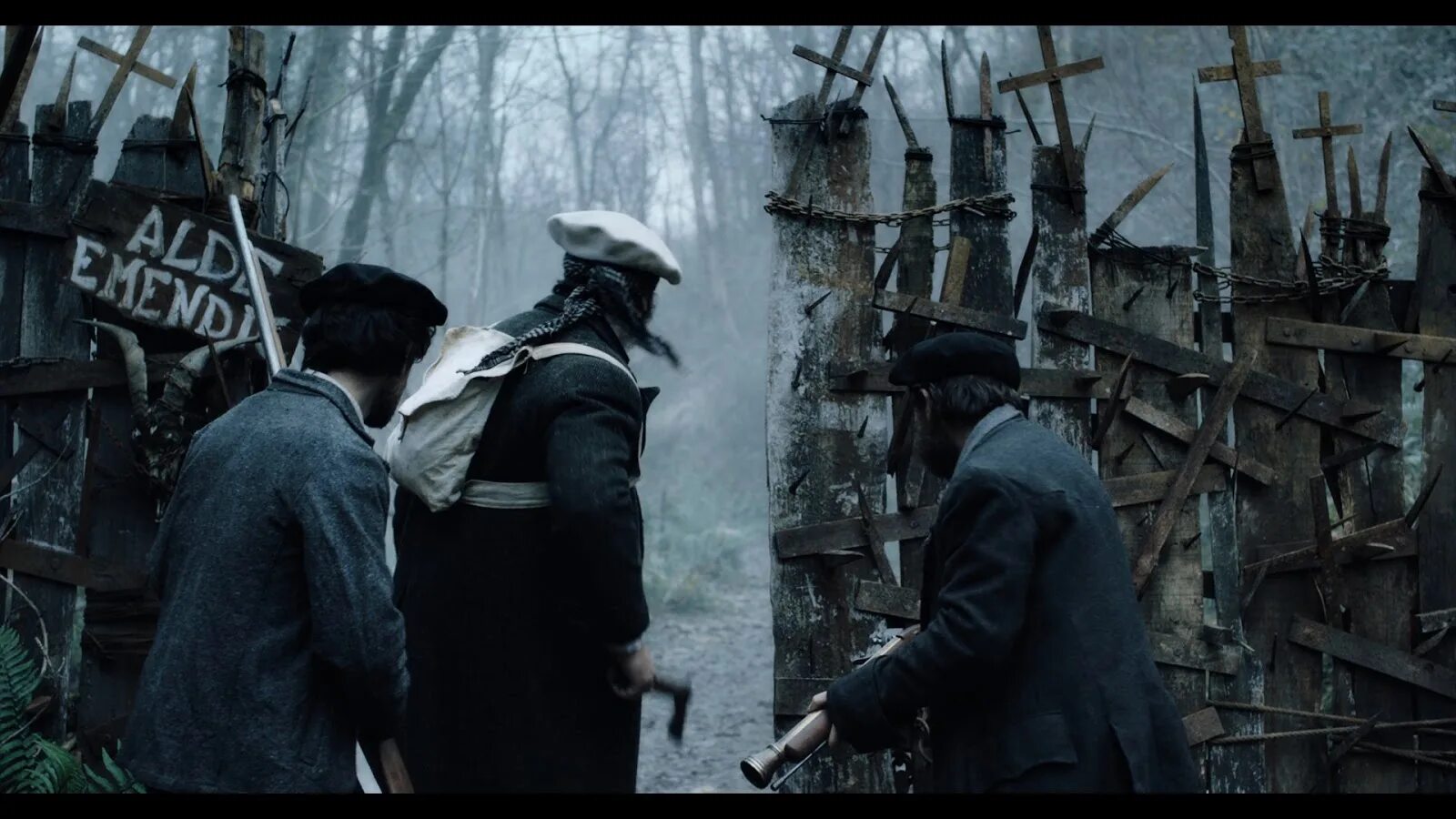 Дьявольский кузнец фильм 2018. Нарисуй меня счастливой фильм 2022. Дьявольский кузнец фильм 2018. Errementari 2017. Дьявольский кузнец фильм 2017 кадры.