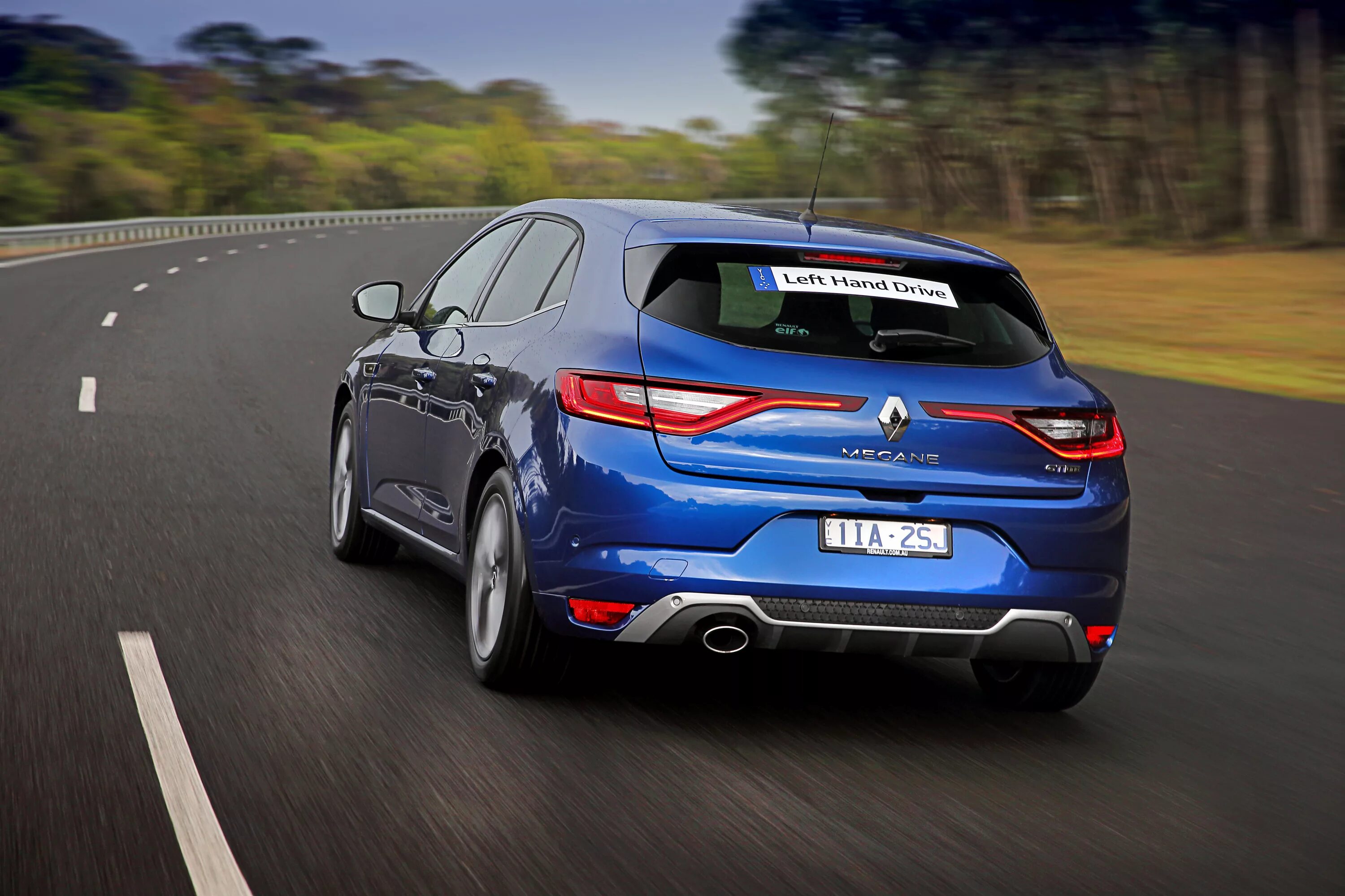 Робот меган 4. Рено меган 2017. рено меган универсал 2017. renault megane 2017 универсал. меган 4 2017.