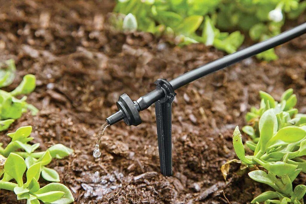 Количество воды для полива. Спринклер капельный полив. Drip Irrigation Kit. Drip Irrigation Garden корня. Automatic Drip Irrigation System.