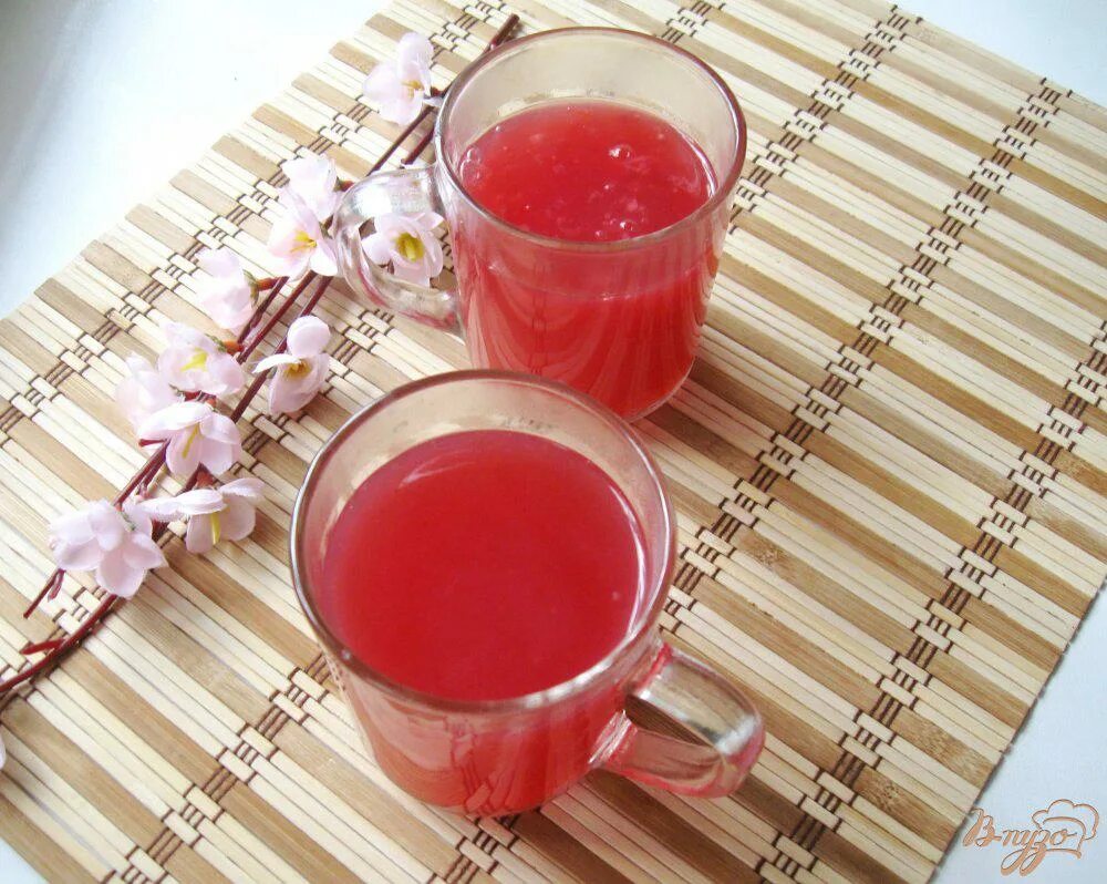 Кисель из замороженных ягод и кукурузного крахмала. Кисель. кисель домашний. кисель из брусники. кисель клюква.
