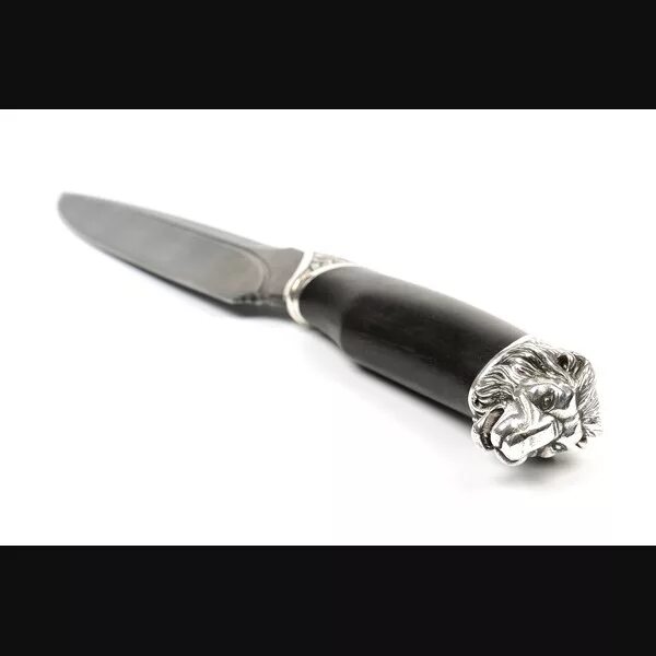 вилка нож лев. столовый прибор для рыбы. нож туристический лев. кинжал лев. рыба на шампуре.