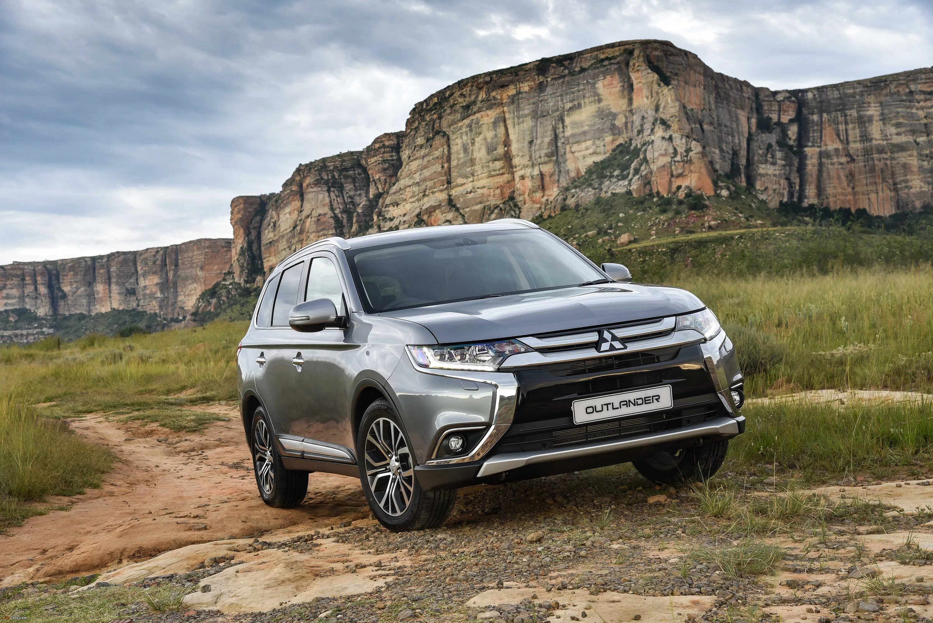 Mitsubishi outlander 2017. Мицубиси Аутлендер 2017. Митсубиси Outlander 2017. Митсубиши Аутлендер 2017. Мицубиси Аутлендер 4.