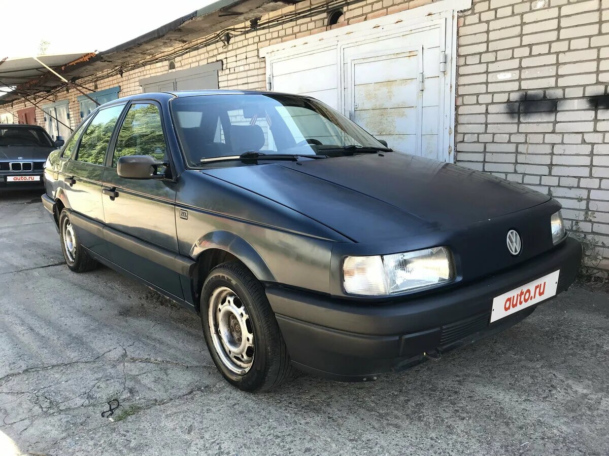 Купить пассат пенза. Фольксваген Passat 1990. Пасат сидан1990. Volkswagen Passat 1990 угивеосал. Фольксваген Пассат черный 1990.