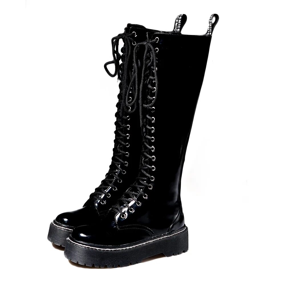 Удлиненная обувь. Сапоги на шнуровке Hogl 2013. Ботинки Харадзюку на шнуровке черные. Сапоги на шнуровке Camelot. Сапоги на шнурках.