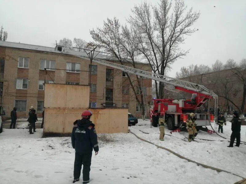 Пожар в Энгельсе летном Городке. Дом Энгельс 1 Летка. Город Энгельс пожар в квартире.