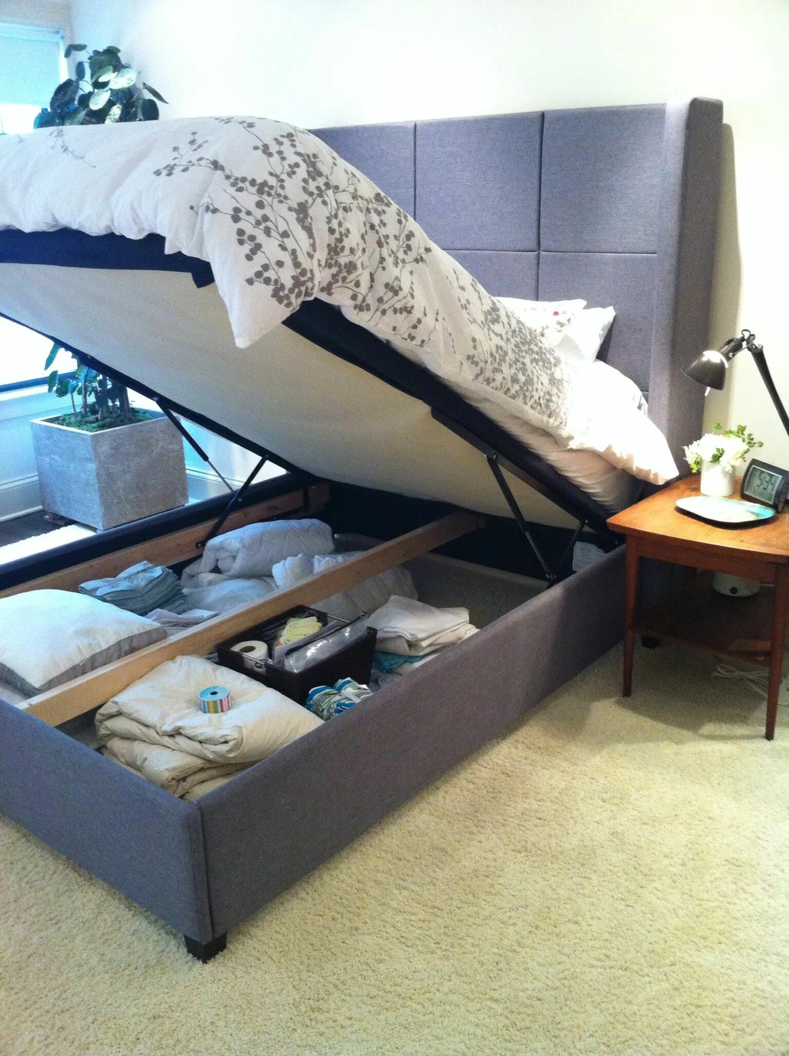 Икеа мальм с подъемным механизмом. Кровать с хранением. Кровать ikea malm с подъемным механизмом. Идеи для кровати. Кровать с системой хранения.