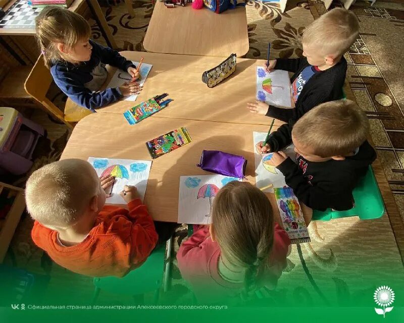 отпраздновать детский день рождения. с днем рождения организации. детский стол на день рождения. отпраздновать детский день рождения. крутые места для празднования дня рождения.