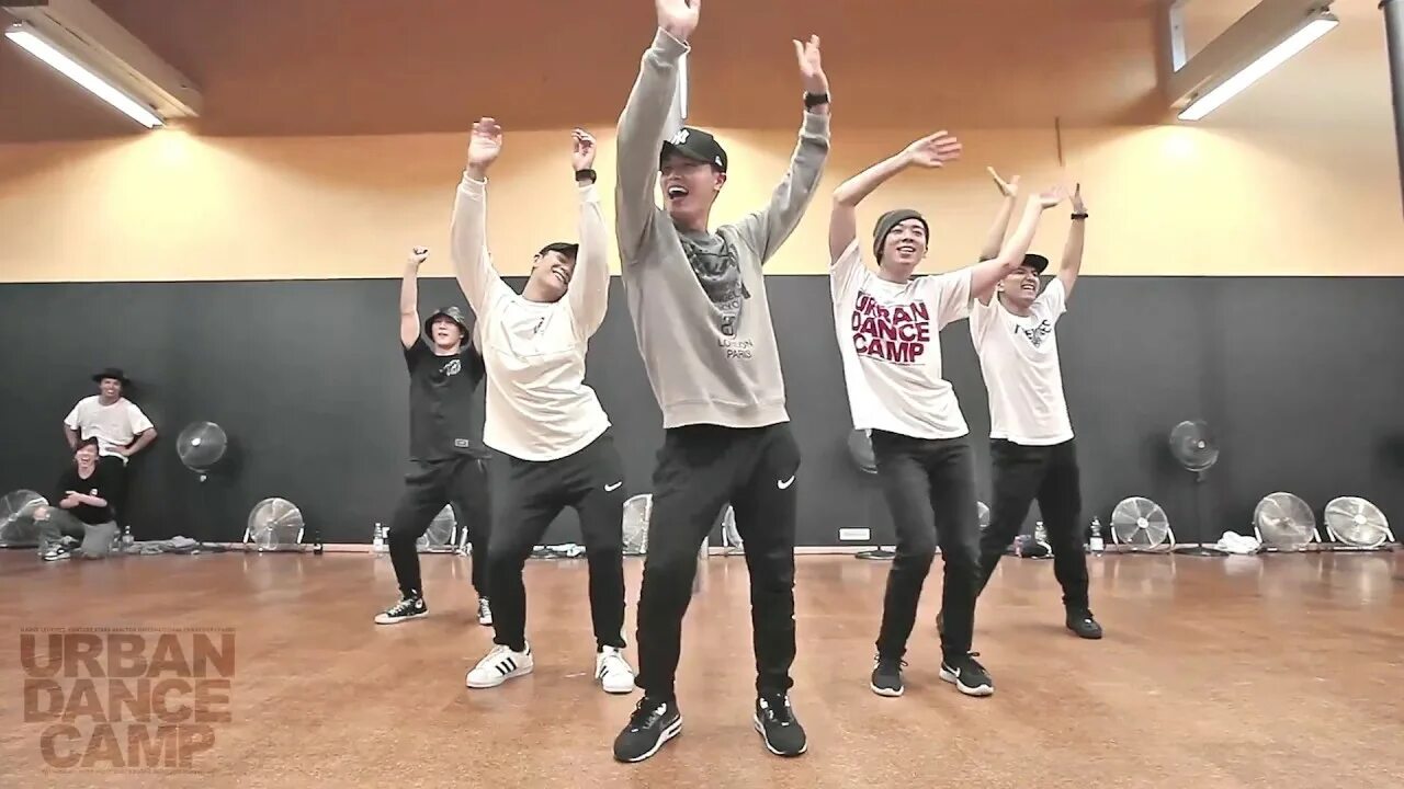 Урбан танцы. Urban dance camp. Фристайл батл. Urban choreo. Урбан хореография.