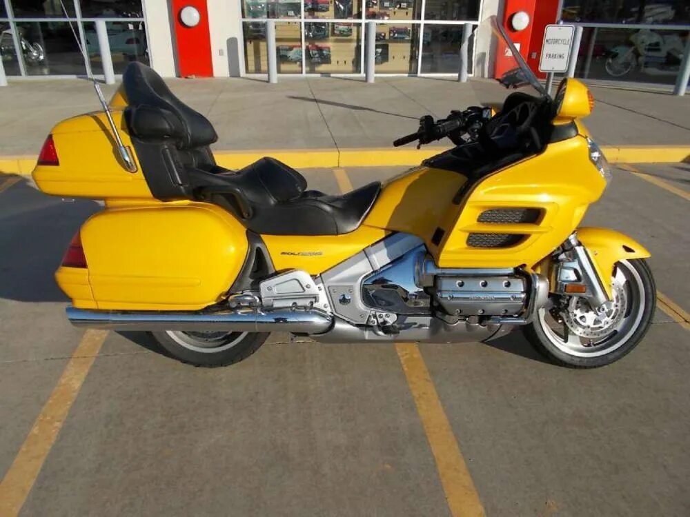 Хонда Голд Винг 1800. Honda Gold Wing. Honda Goldwing 1800. Мотоцикл Хонда Голд Винг 1800. Мотоциклы голда купить